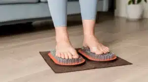 Стояння на цвяхах