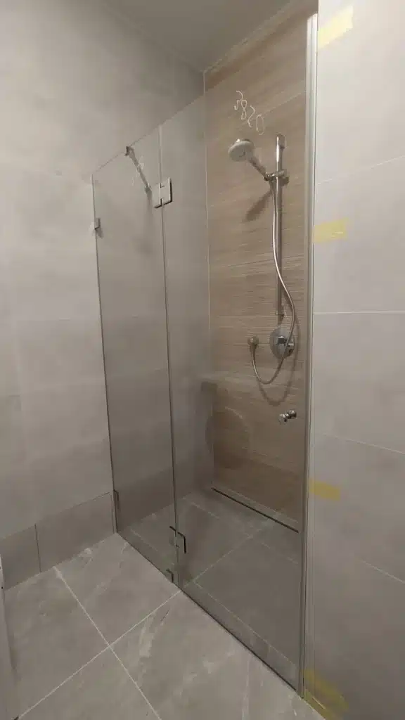 Стеклянные двери